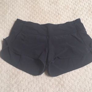 Lululemon run short