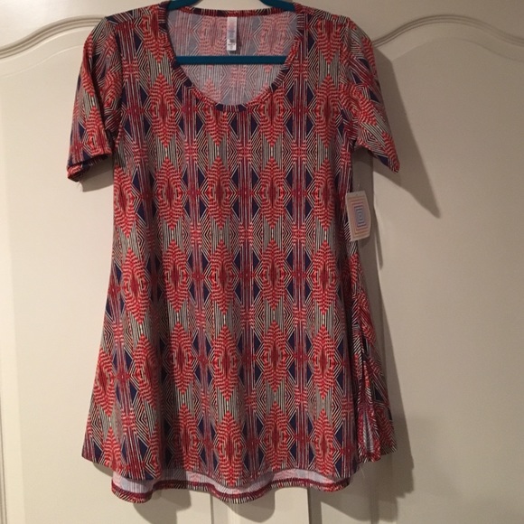 NWT lularoe perfect tee