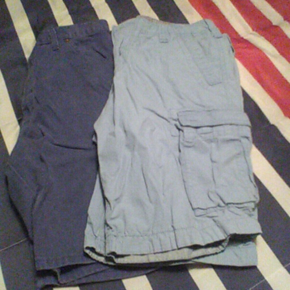 2 pair of mens shorts