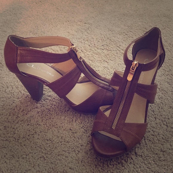 PRICE DROP ⬇️ Chinese Laundry Tan Willow Heels