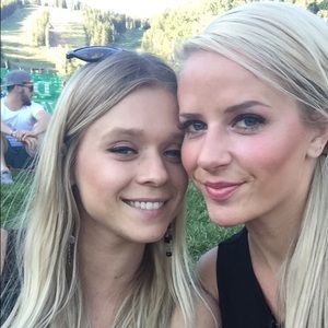 Meet your Posher, Carie