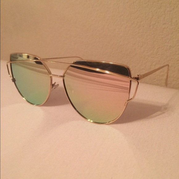 ☀️Trendy gold mirrored aviator sunglasses☀️