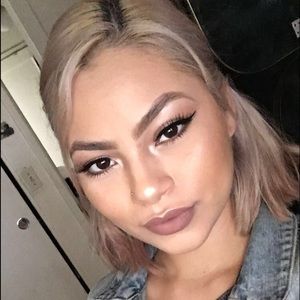 Meet your Posher, Kandy