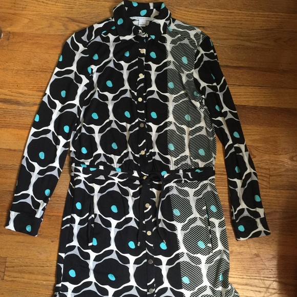 2 Diane von Furstenberg button-down print dresses!