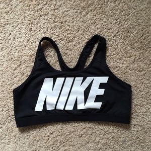 NIKE SPORTS BRA/CROP TOP✨