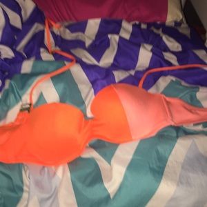 Victoria's Secret bathing suit top size 34b