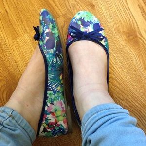 SO floral print flats