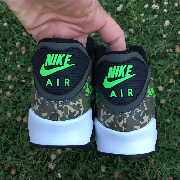 NWOB SZ 6.5y / 8w NIKE AIR MAX 90  💚👟 - Picture 2 of 4