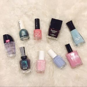 (SOLD) Nail Polish Bundle!