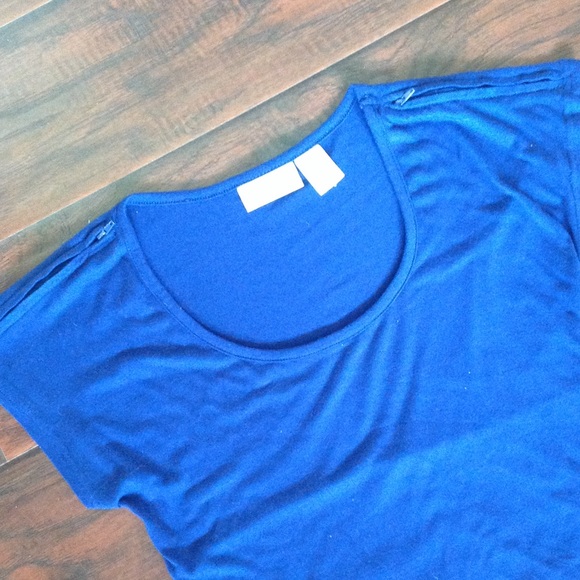 Navy blue maternity tee