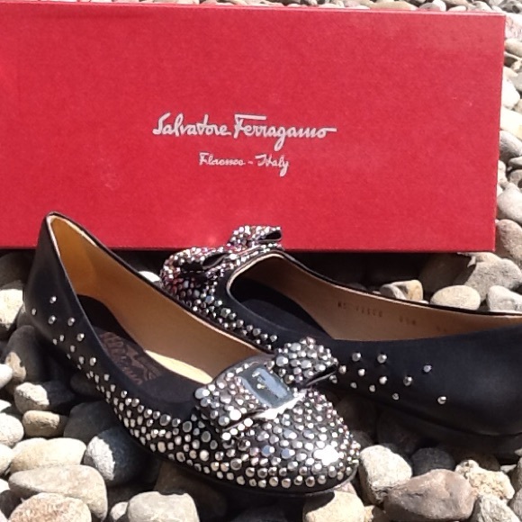 Authentic Salvatore ferragamo flats,modern rivets