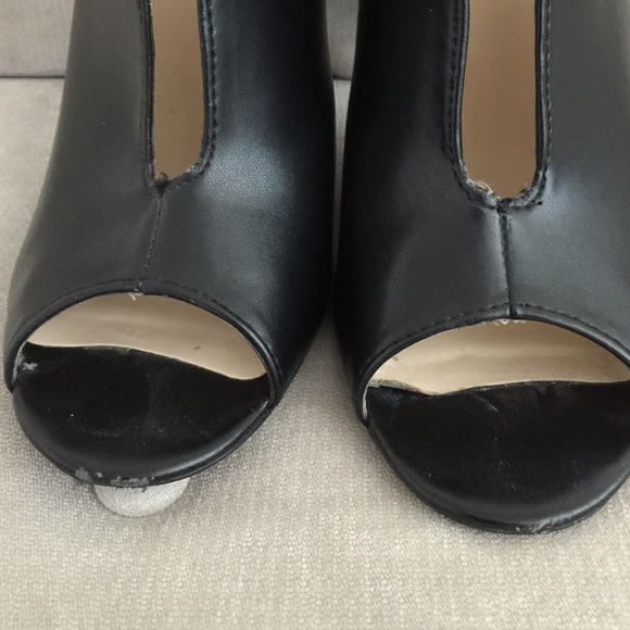 Fergie Brand Black Leather Booties - Picture 2 of 4