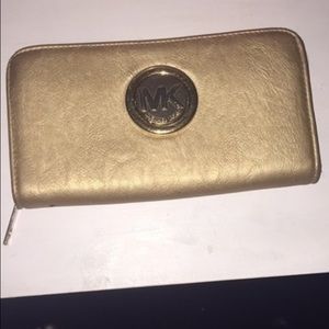 Michael kors cute wallet/ purse