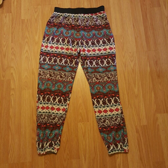 Super cute multi-patterned pants - Picture 2 of 4