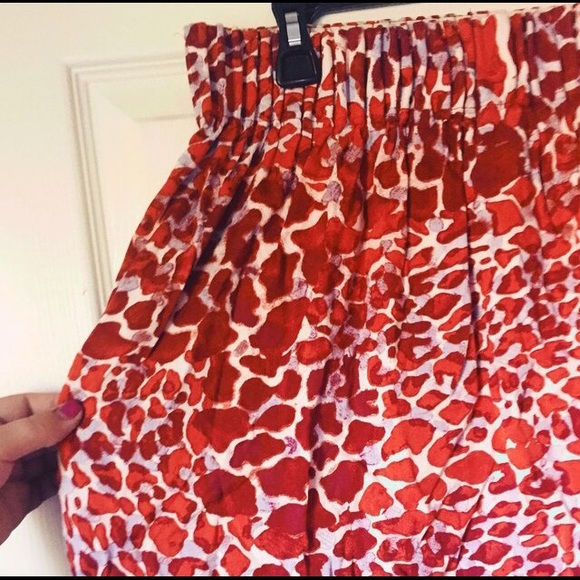 H&M leopard mini/midi skirt with pockets. L -XXL
