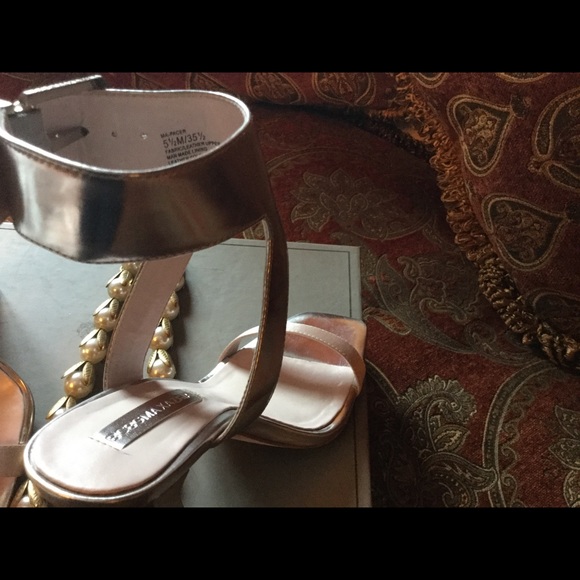 BCBG Pink Metallic Sandals - Picture 3 of 4