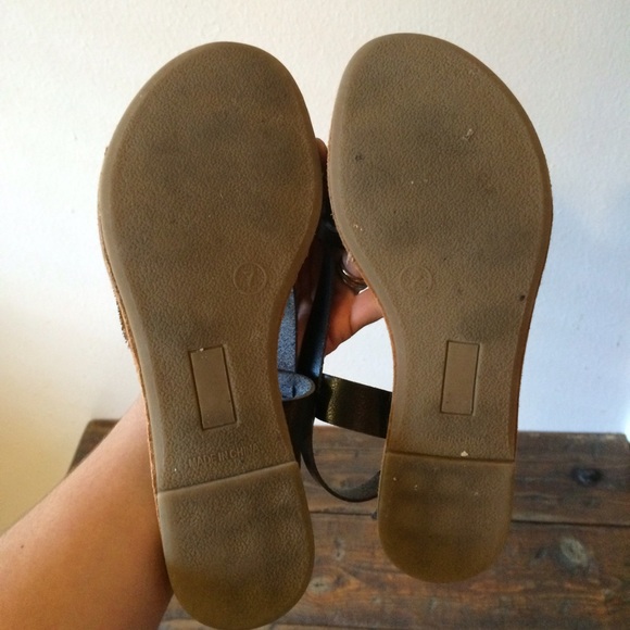 ✨black sandals✨ - Picture 3 of 3