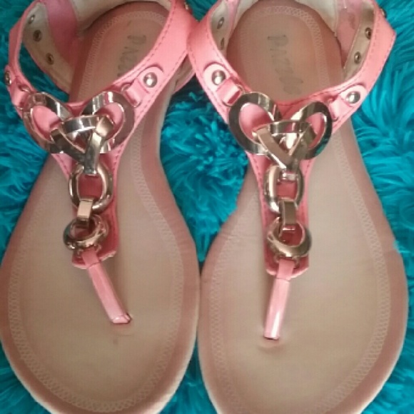 🎈 Closet closing 🎈