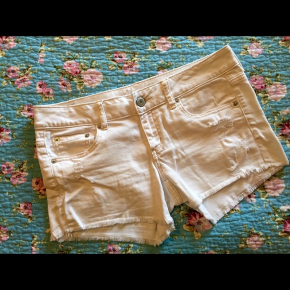 American Eagle White Shorts