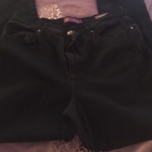 Black Gloria Vanderbilt jeans