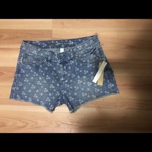 Lauren Conrad floral print jean shorts