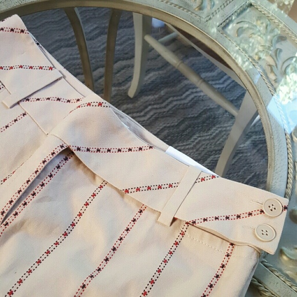 LOFT Cropped Patterned Pants - Picture 2 of 4