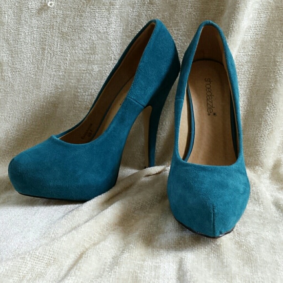 ⏳️CLEARANCE  - Estephanie by Shoedazzle genuine suede