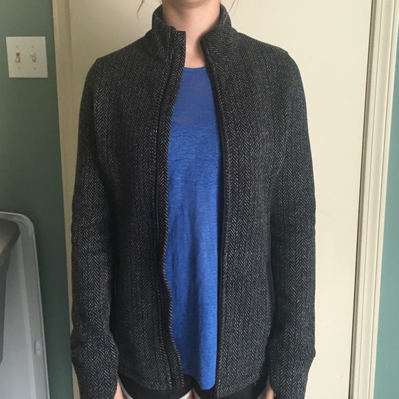 Grey/black fitted jacket