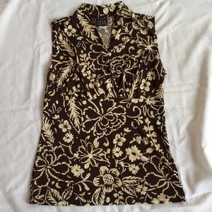 Cute brown and tan top.