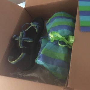 Preview of package- Chacos 9W