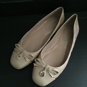 Antonio Melani Flats Size 8.5