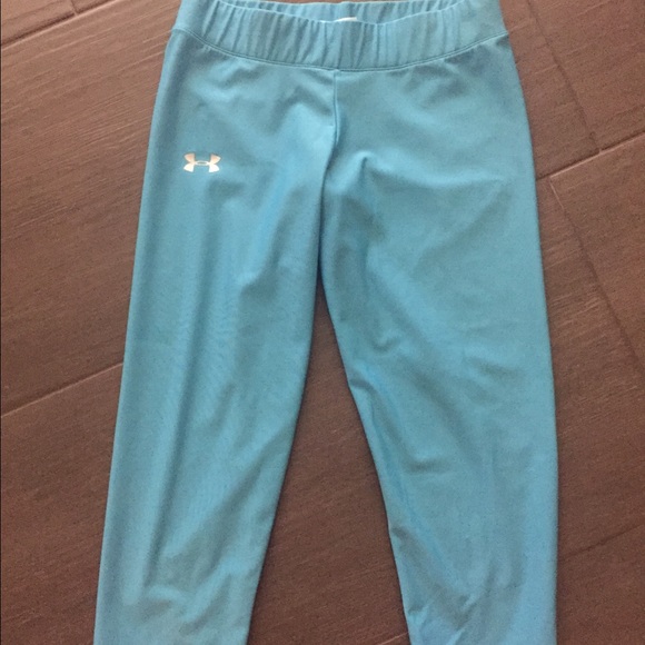 Capri athletic pants