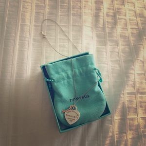 Tiffanys key necklace