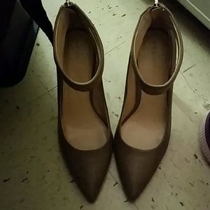 Banana Republic Shoes - 🎉Host Pick🎉Banana Republic Pumps Banana Republic Shoes - 🎉Host Pick🎉Banana Republic Pumps