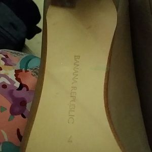 Banana Republic Shoes - 🎉Host Pick🎉Banana Republic Pumps Banana Republic Shoes - 🎉Host Pick🎉Banana Republic Pumps