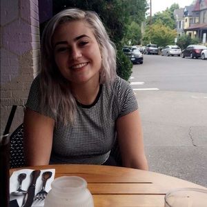 Meet your Posher, Hannah