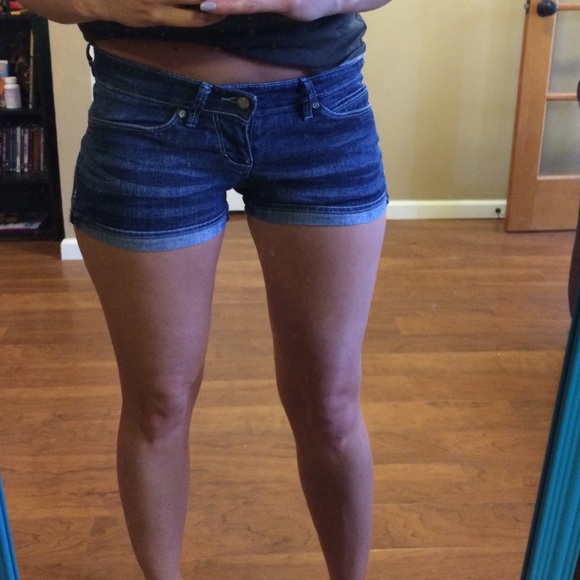 Levis shorty shorts size 3