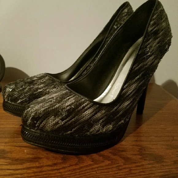 BKE Sole Heels Size 9.5