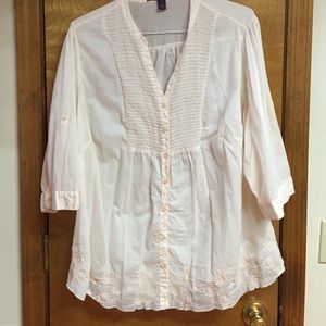 Gloria Vanderbilt soft peach cotton blouse