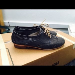 Hinge Leggett Oxford