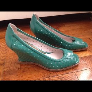 Modcloth Teal Leather Peep-toe Wedges Size 10