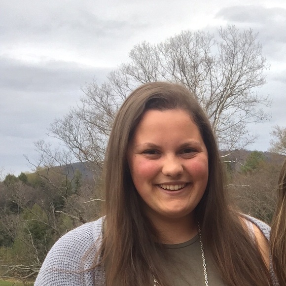 Meet your Posher, Angela - Picture 1 of 1