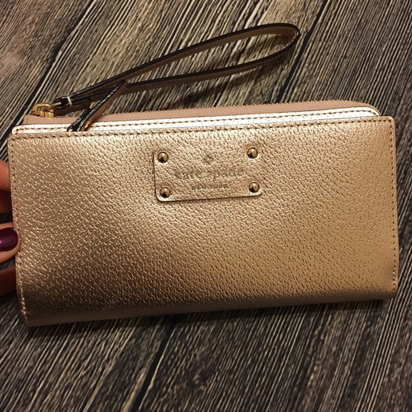 kate spade Handbags - Kate Spade Layton Wallet