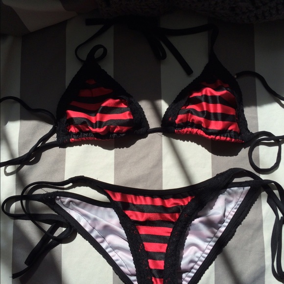 black red bikini