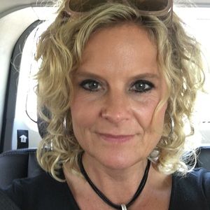 Meet your Posher, Leah