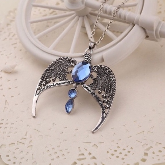New! Women & Men's Wing Pendant & Necklace - Picture 4 of 4