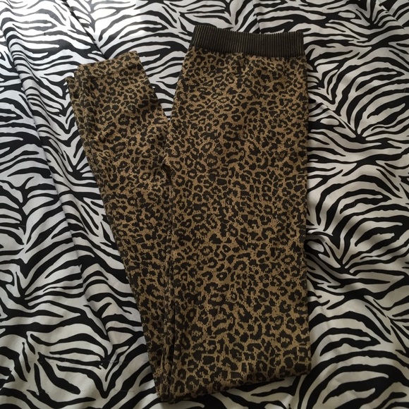 Forever 21 Size S Cheetah Leggings