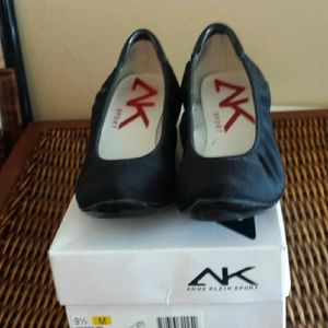 Anne  Klein  sport  black  wedge  nylon  shoe