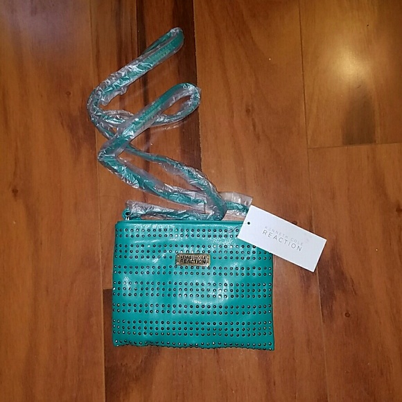 Kenneth Cole mini purse - Picture 1 of 3