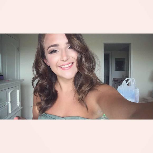 Meet your Posher, Ally - Picture 1 of 1